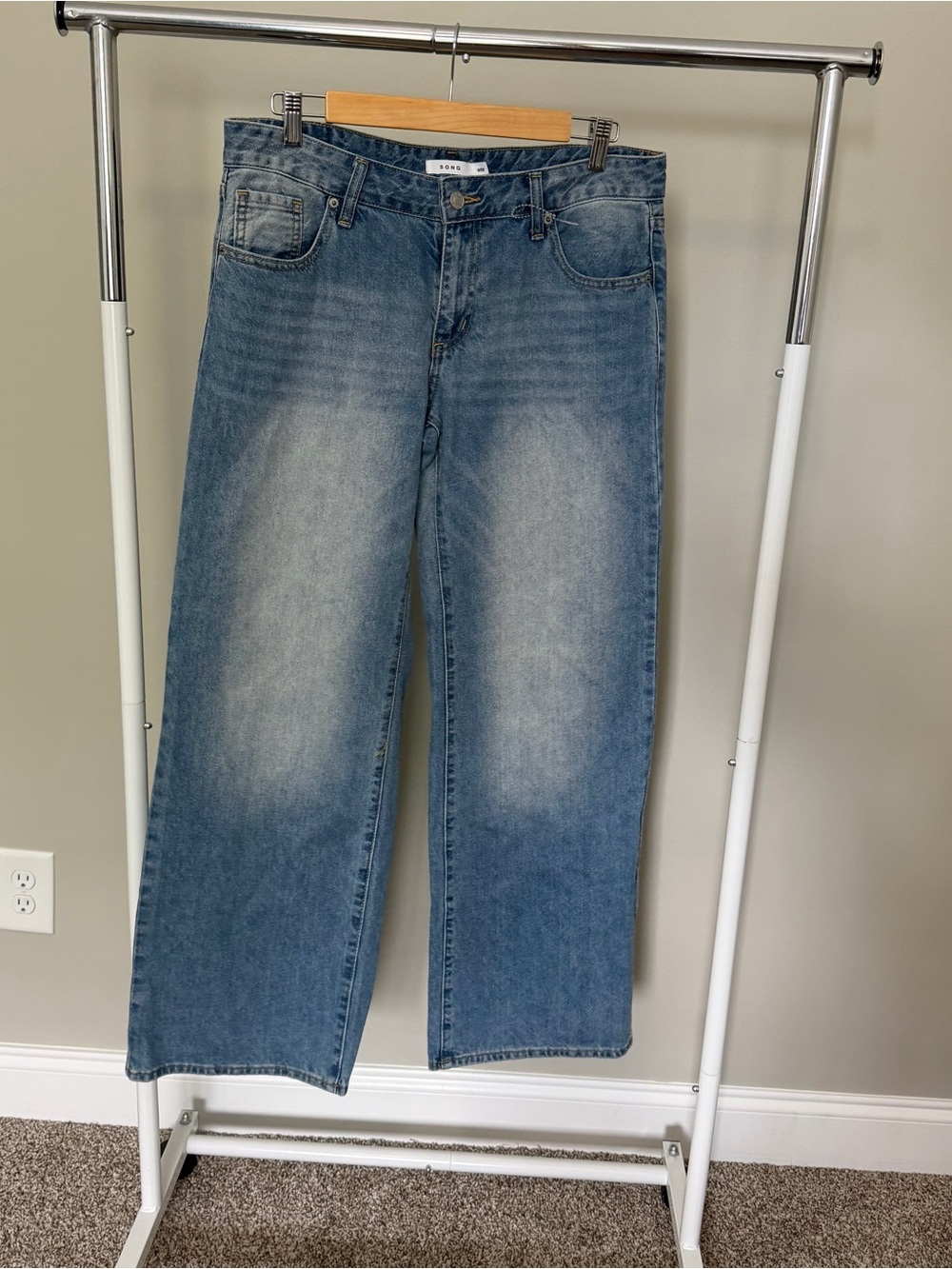 FRAME Light Blue Wide Leg Jeans - Flared Fit